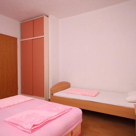 Apartments With A Parking Space Zivogosce - Porat, Makarska - 6700 Ігране Номер фото